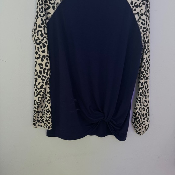 Leopard Print Women's Long Sleeved Twist Top Raglan Sleeve Baseball Tee Medium - Picture 8 of 9